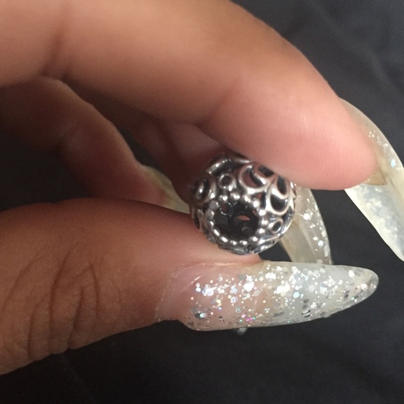 Pandora Flower Charm Authentic - Picture 2 of 3